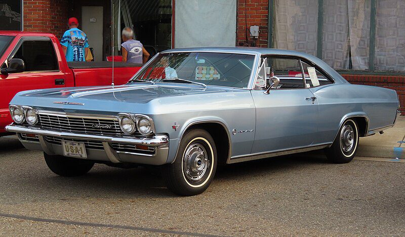 Chevrolet Impala 4.6 3MT (195 cv) Cupé (1967-). Ficha Técnica ...
