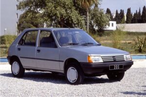 Peugeot 205 1.9 MT (102 cv) Cabriolé (1984-1998). Ficha Técnica